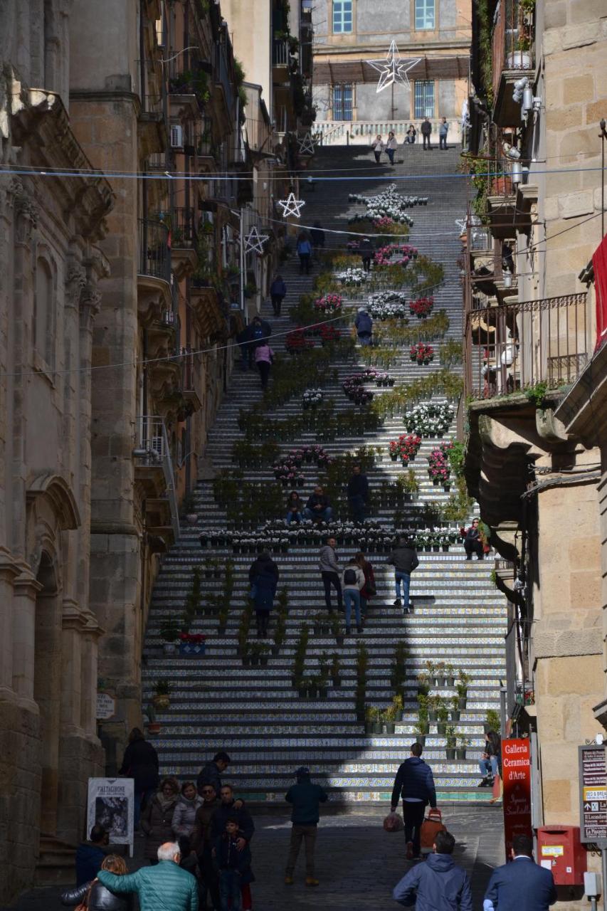 Al Centro Storico Panzió Caltagirone Kültér fotó